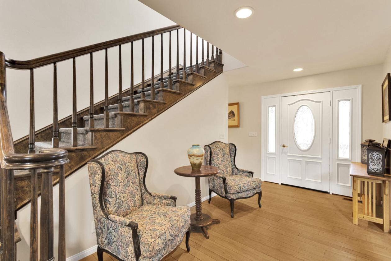 Beautifully updated horse property - photo 6