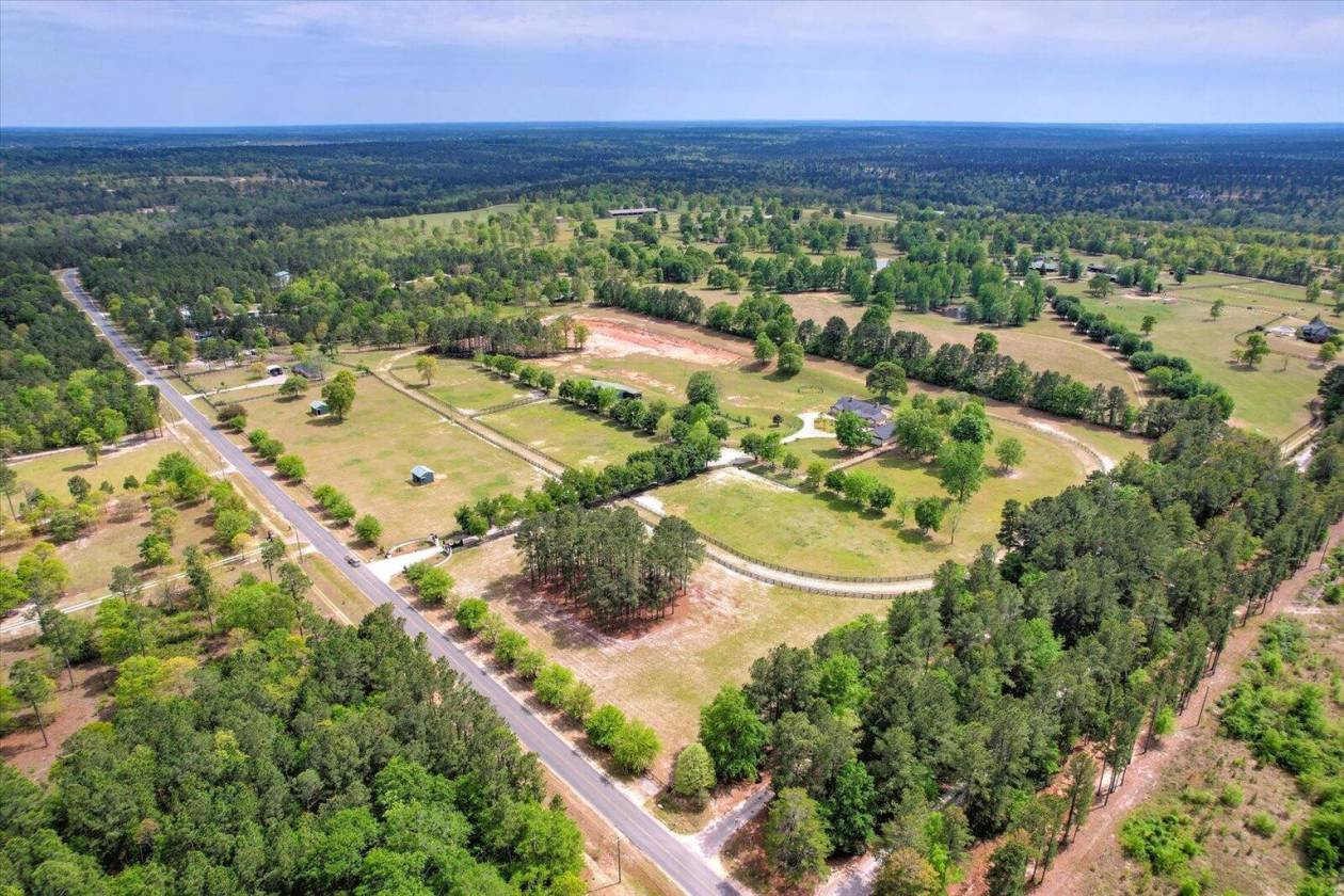 Horse Property for sale.