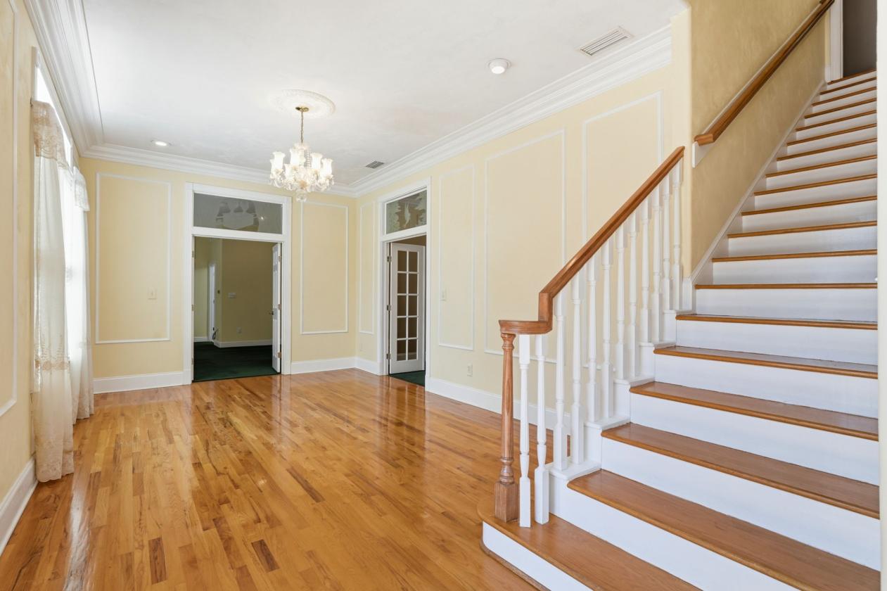 A Rare Equestrian Estate Designed for Horse & Home - photo 19