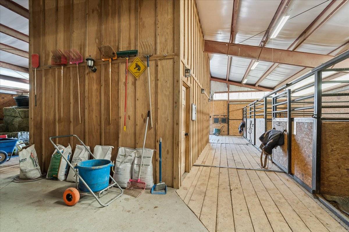 59.3AC, Irrigated Pasture, Indoor Arena, and Home - photo 14