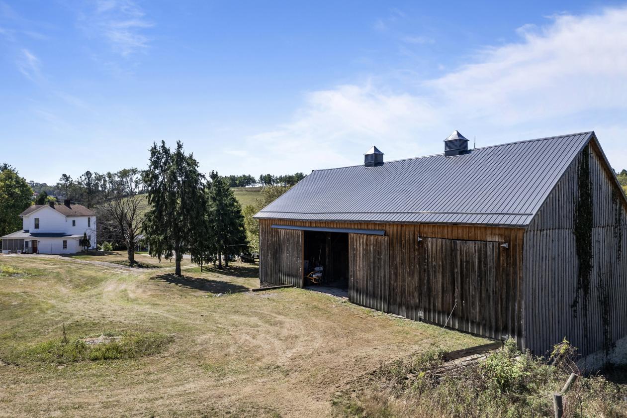 Room to Roam: 11.73 Acres with Classic Farmhouse - photo 14