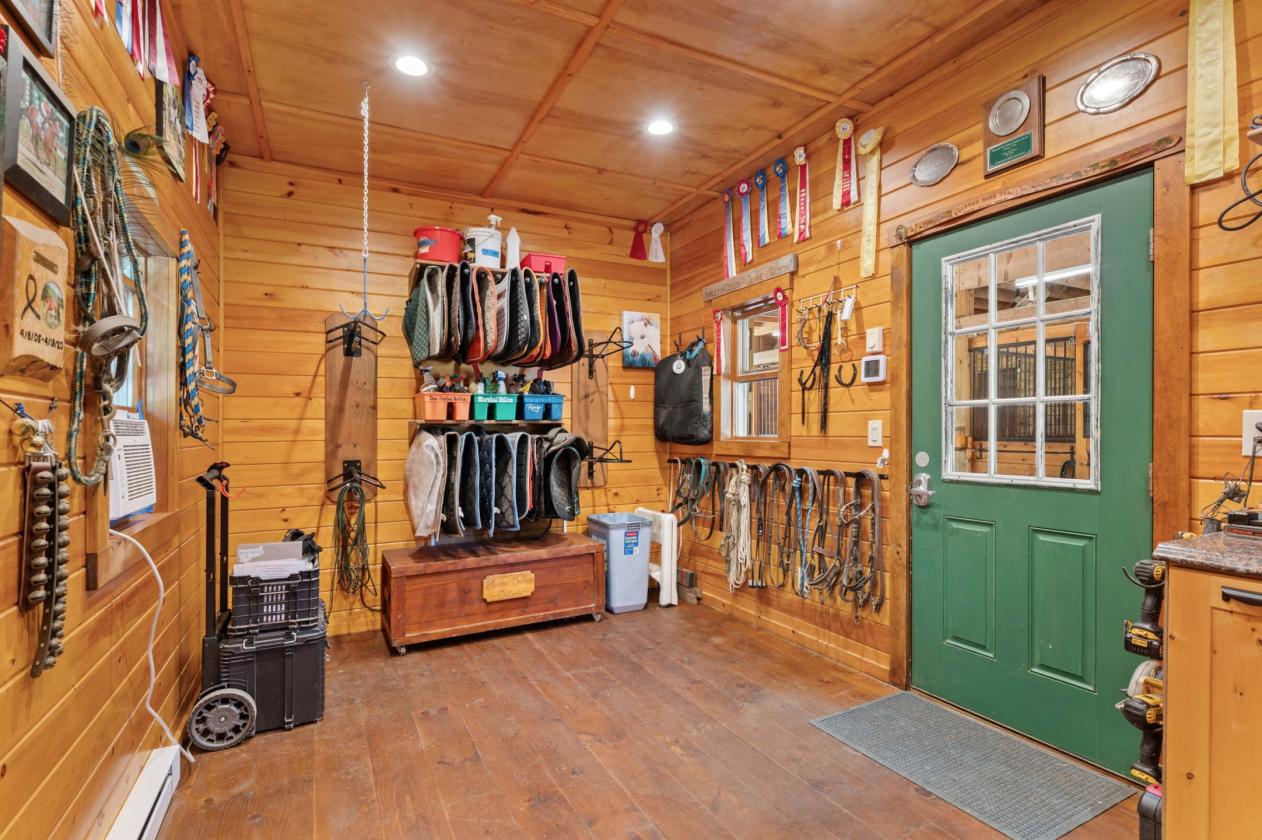 ENERGY EFFICIENT EQUESTRIAN HOMESTEAD - photo 13