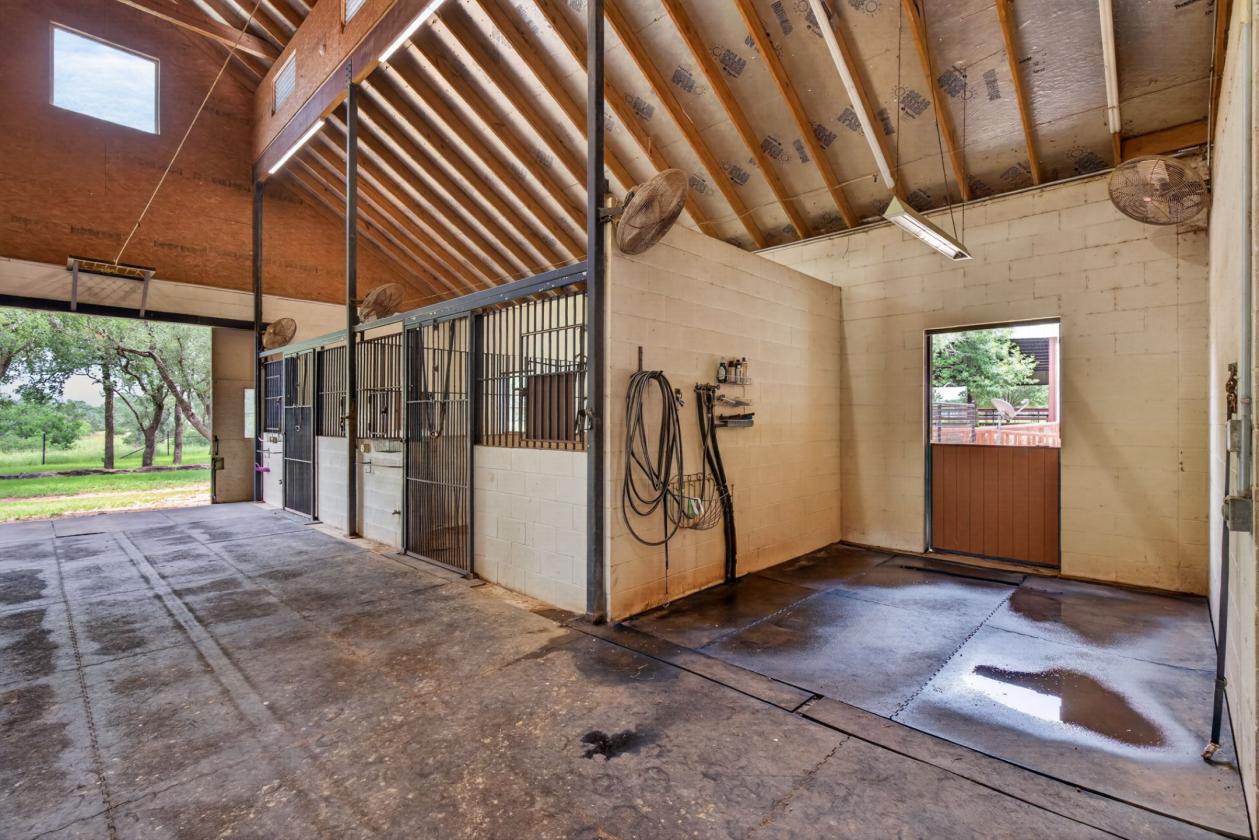 11 acre Equestrian Ranch with Lake Buchanan VIEWS - photo 21