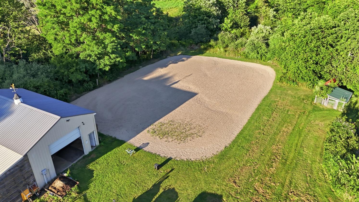 6 Acres, 3 Pastures & A Home That Has It All - photo 3
