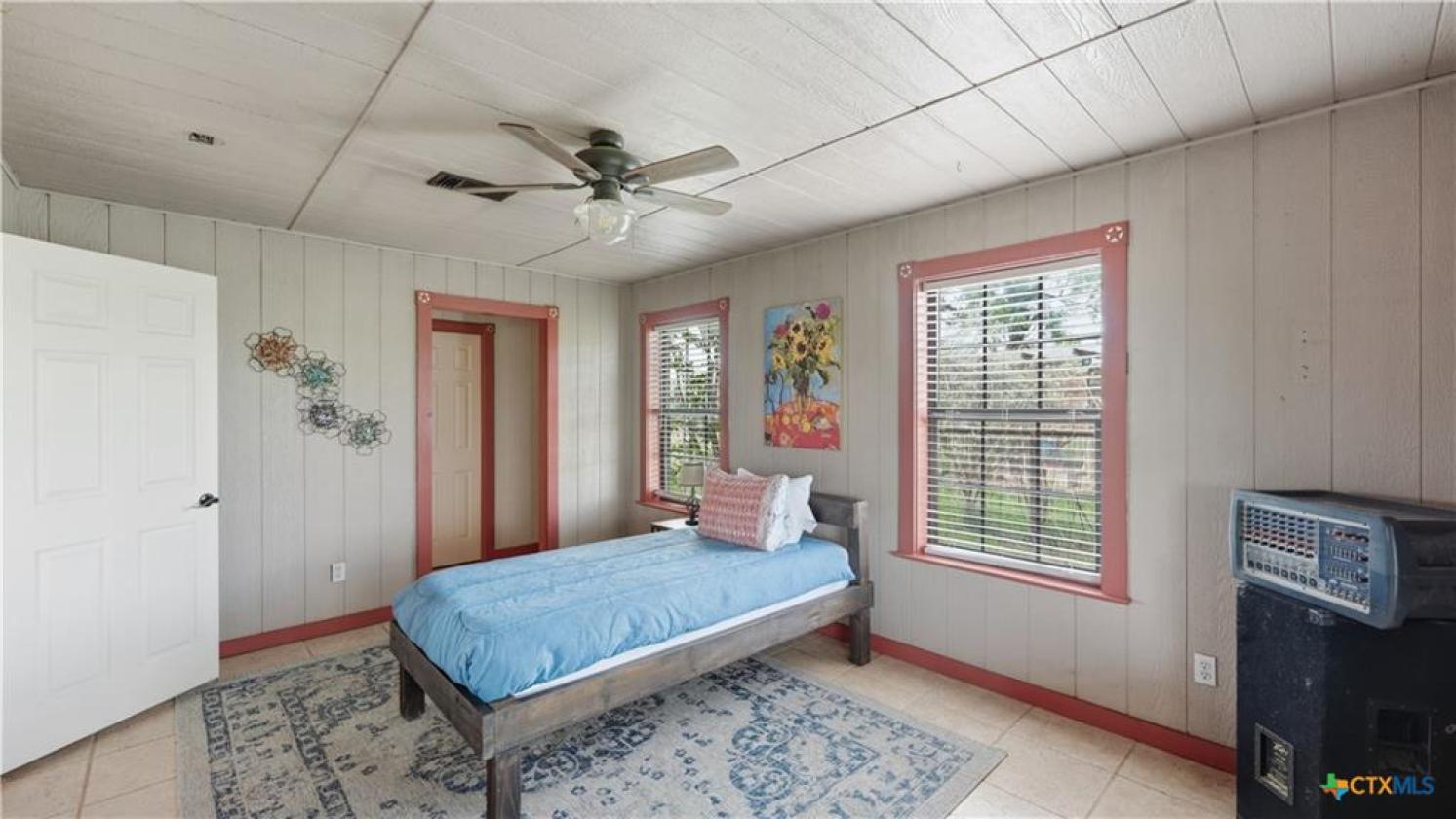 White Rock Ranch Home with 4 Stalls - photo 20