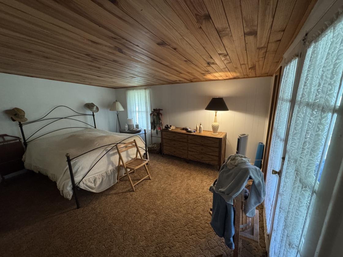 6+ Acres on Golf Course, 2 Barns, 1 House, NO HOA - photo 22