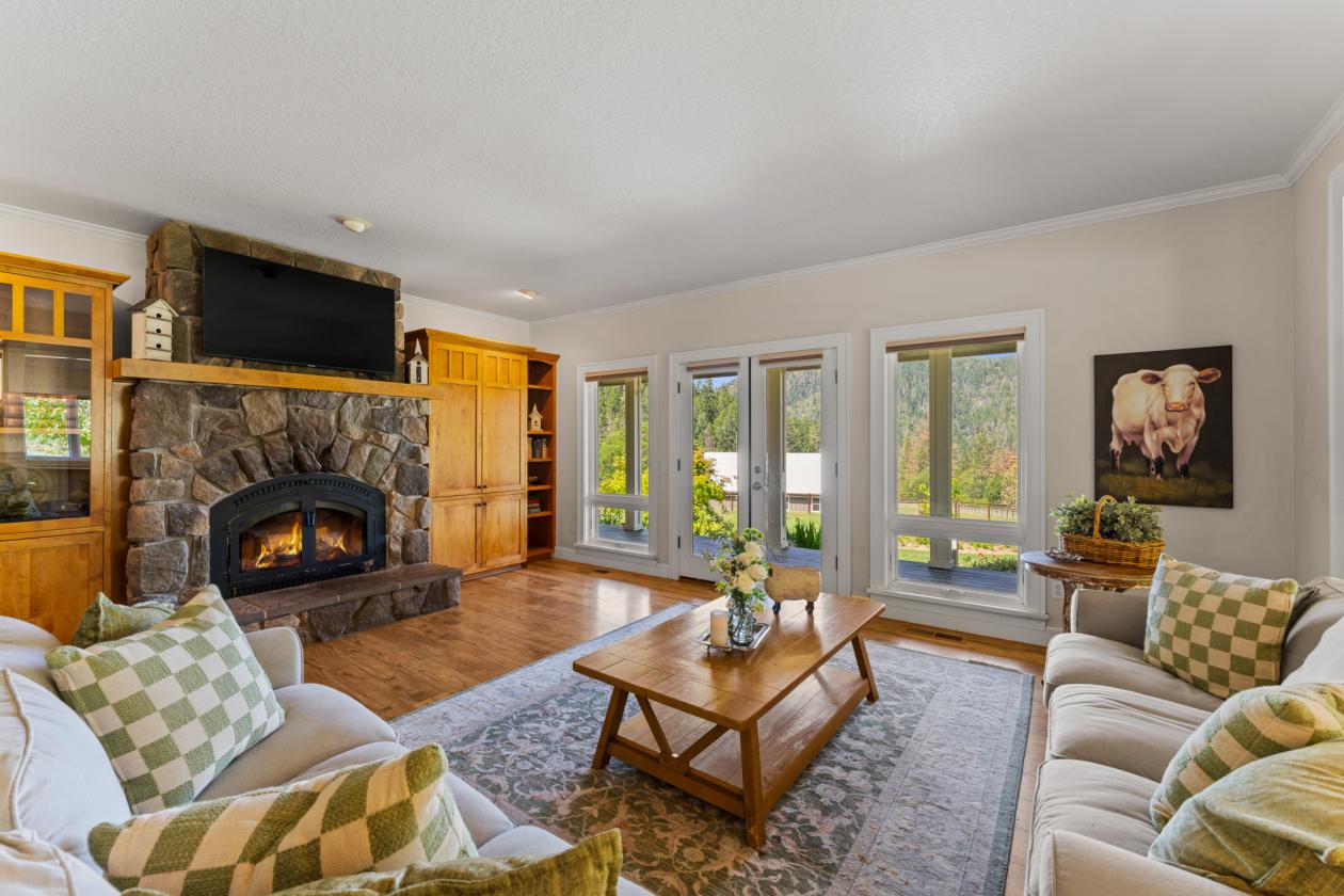 Wine Country Horse Farm with Guest Cottage! - photo 7