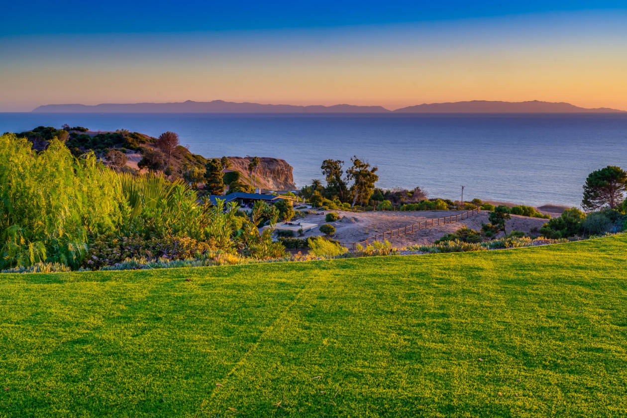 Panoramic Ocean View Luxury Equestrian Estate in Rancho Palos Verdes