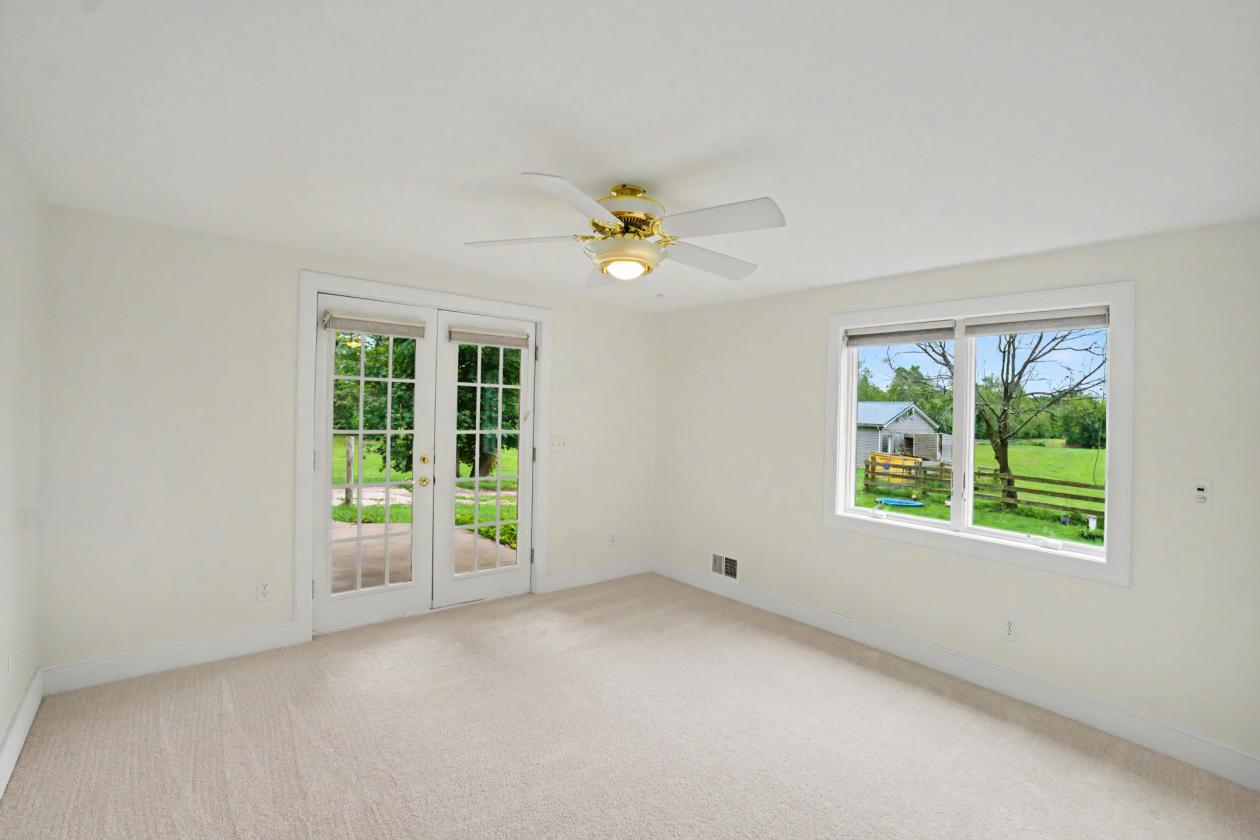 Unique Horse Farm on Nearly 10 Acres - photo 17