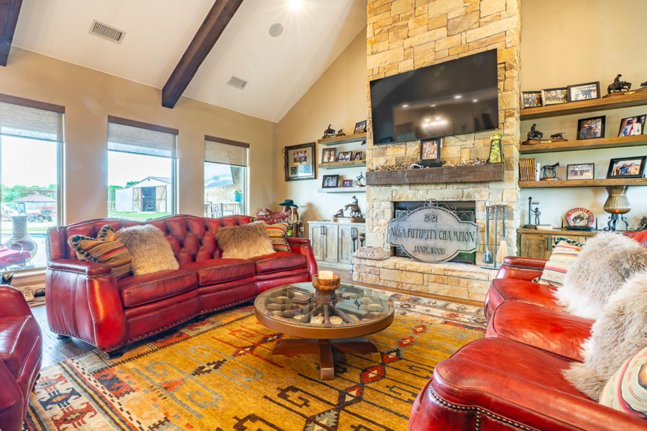 Scenic 64 Acre Horse & Cattle Property - photo 18