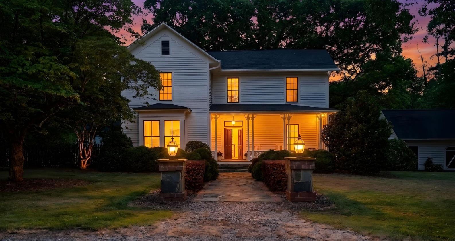 McElroy House | Historic 5 Acre Horse/Hobby Farm - photo 1