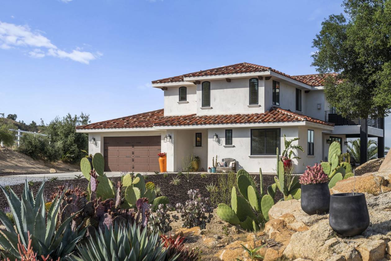Horse Property for sale.