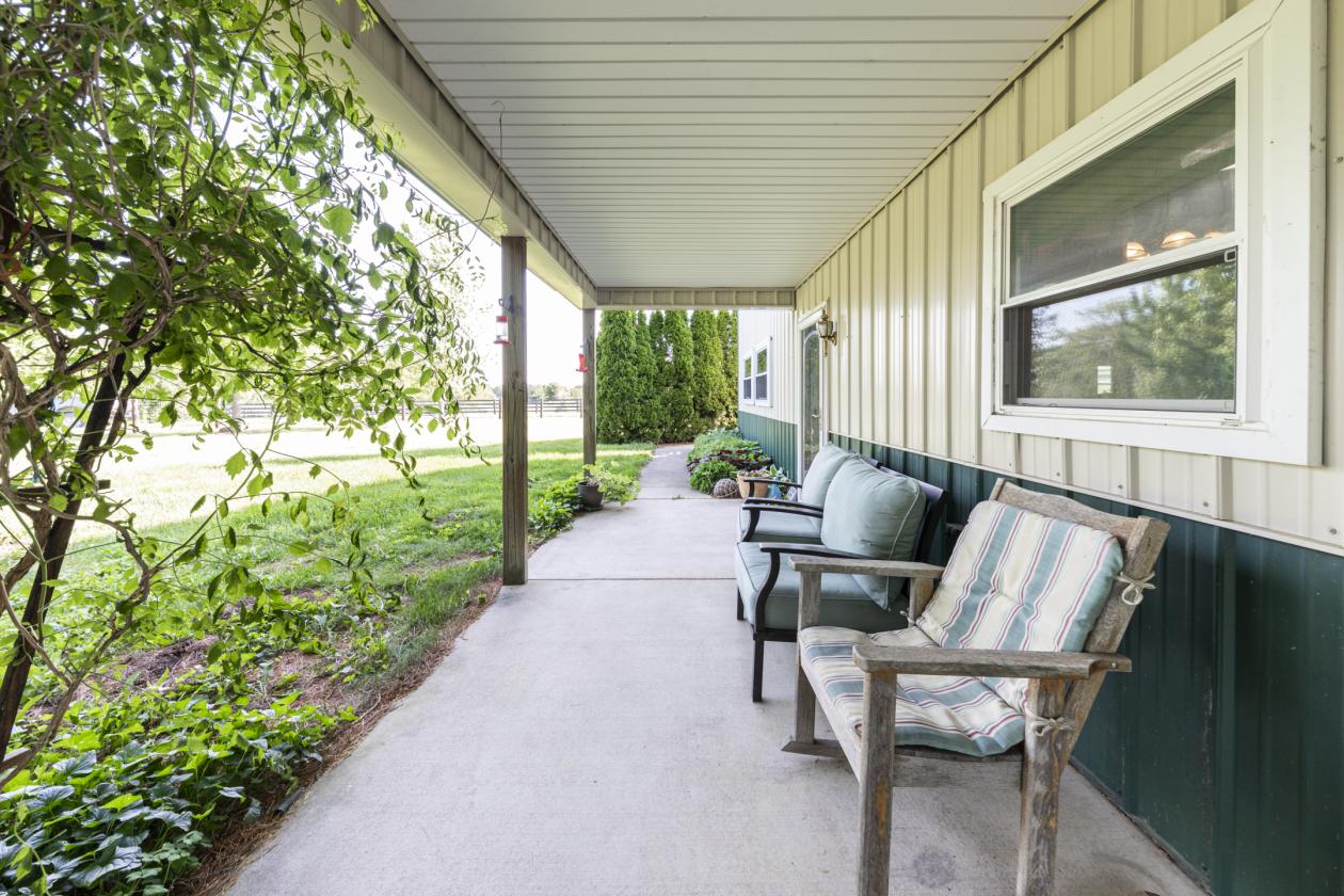 39.18± ACRES WITH PREMIER EQUESTRIAN FACILITIES - photo 23