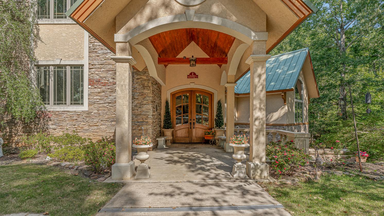 Unique 35+ Acre Private Estate - photo 3