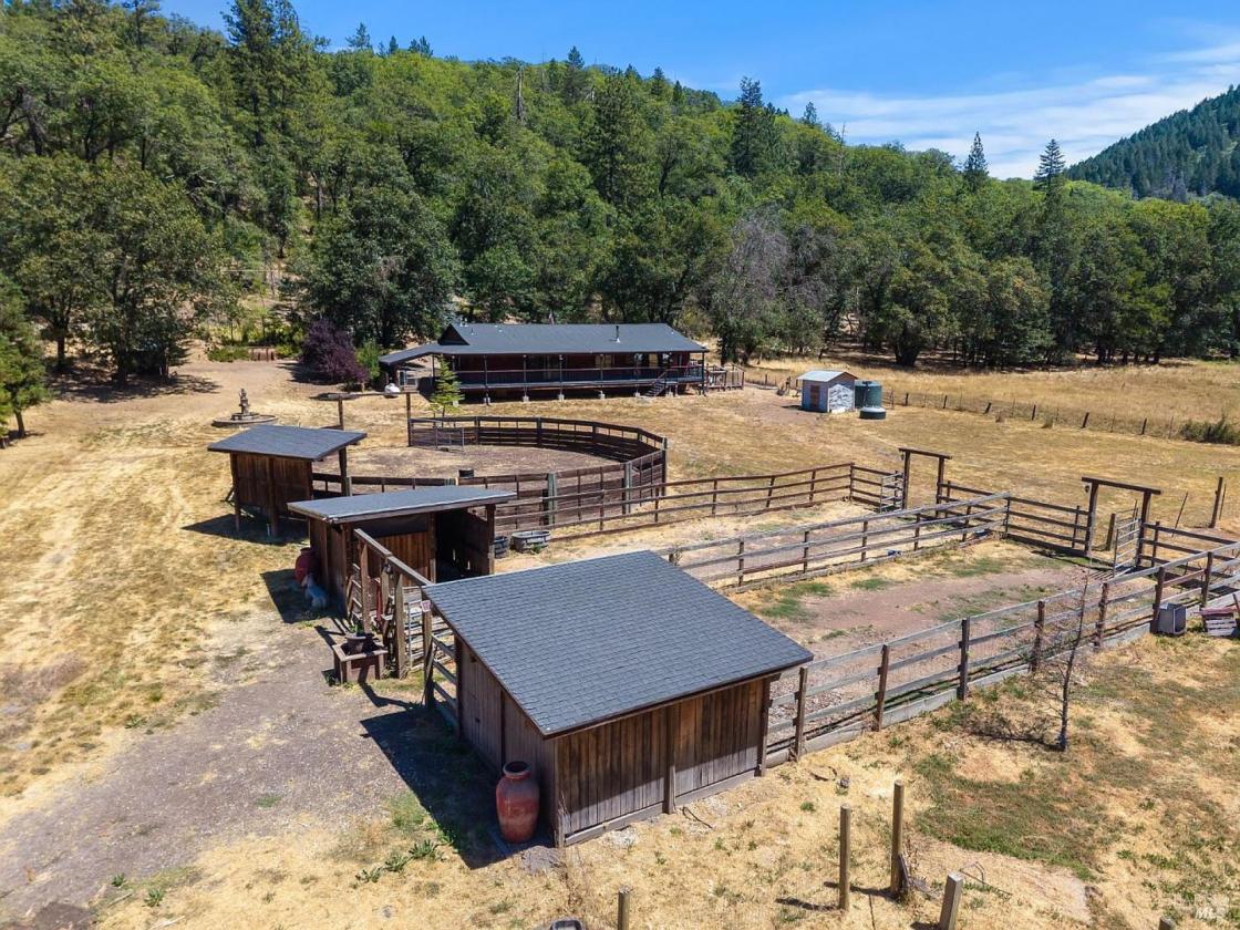 Turnkey Horse Property on ~5 Acres - photo 24