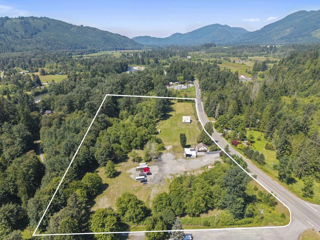 Updated Farmhouse Equestrian Estate - photo 29