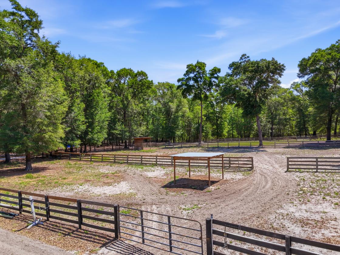 5.89-Acre Farm with 6-Stall Center-Aisle Barn - photo 18