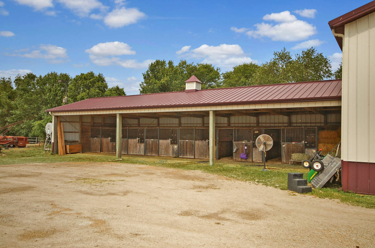 Snodell Farm104+ acre Horse Farm in Campton Hills, IL Campton Hills, Kane County, Illinois