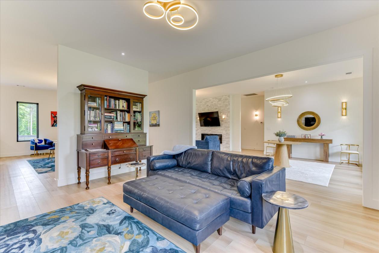6 Stall Modern Luxury Farm in Equestrian Community - photo 7