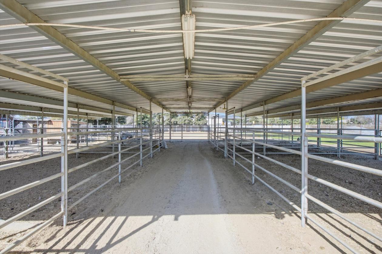 Turnkey 1-Acre Horse Setup w/ Mare Motel *County* - photo 21