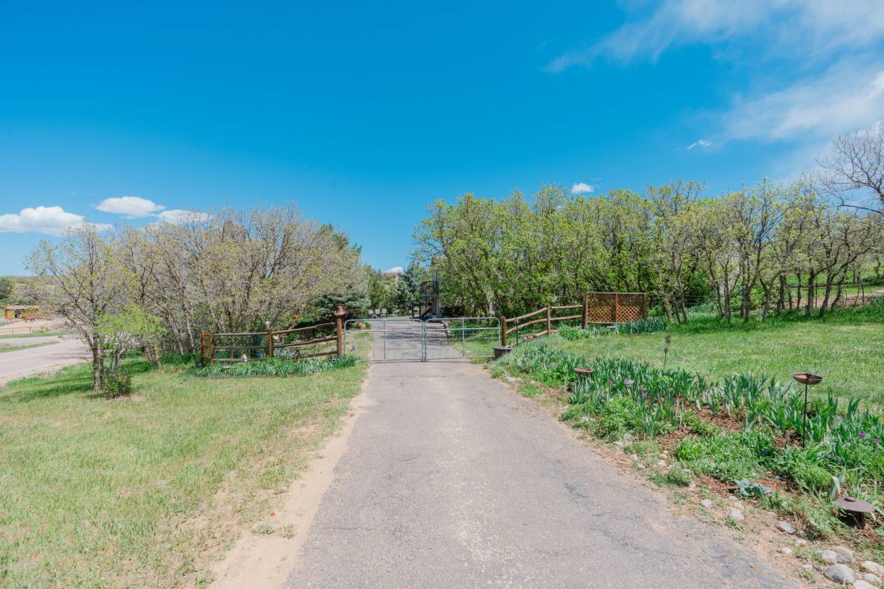 Horse Property for sale.