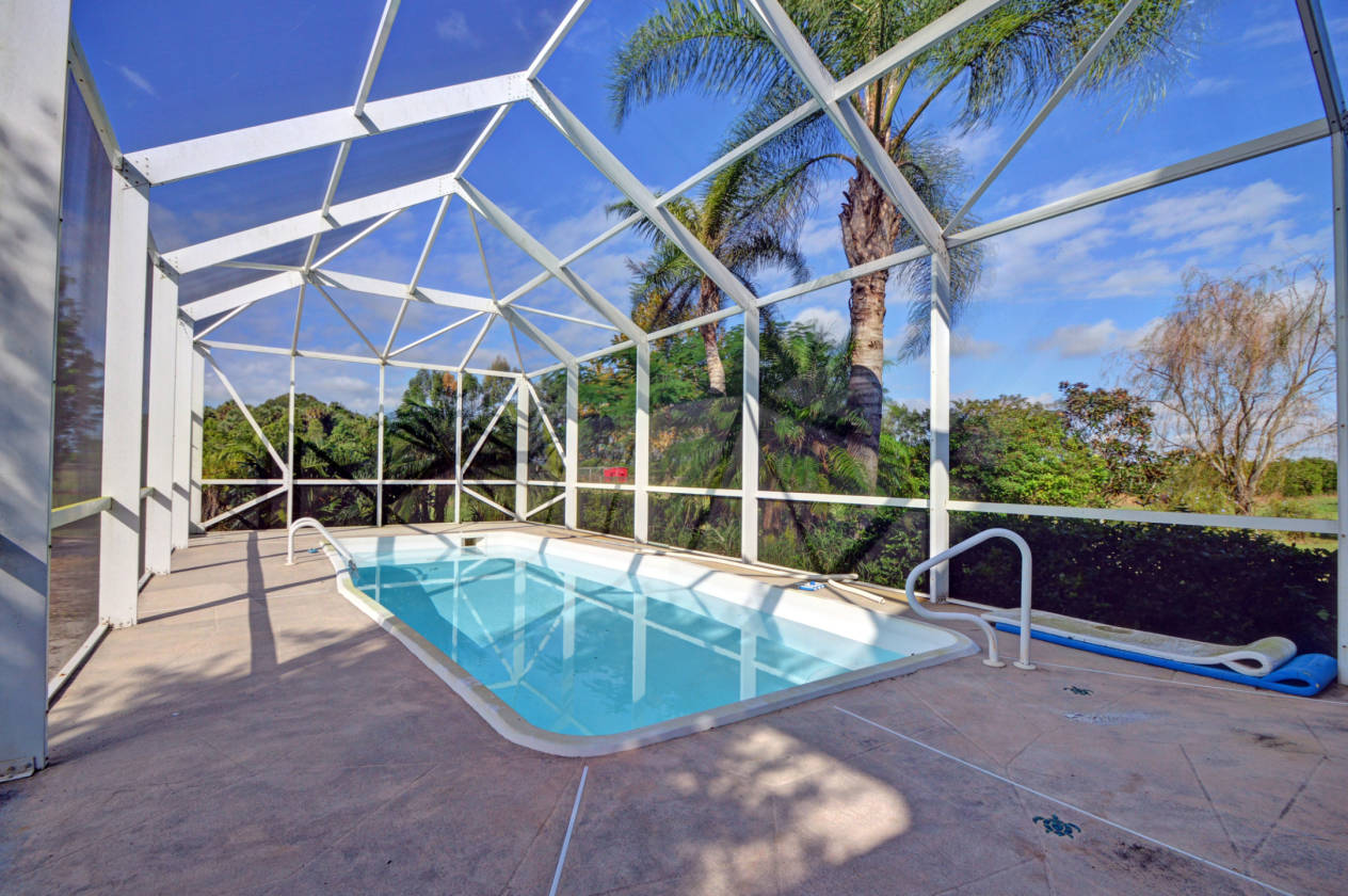 Enjoy the Country Life on a 20 Acre Farm Home! Vero Beach, Indian