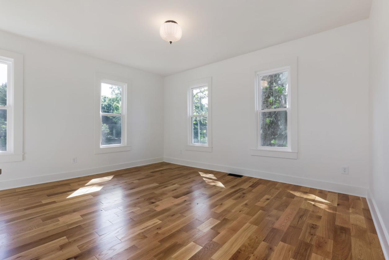 Restored 1885 Italianate Farmhouse on 7 Acres - photo 19