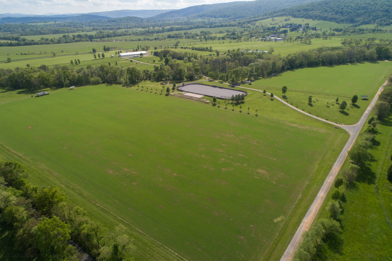 Grand Equestrian Estate at the Foot of the Blue Ridge... Upperville, Loudoun County, Virginia