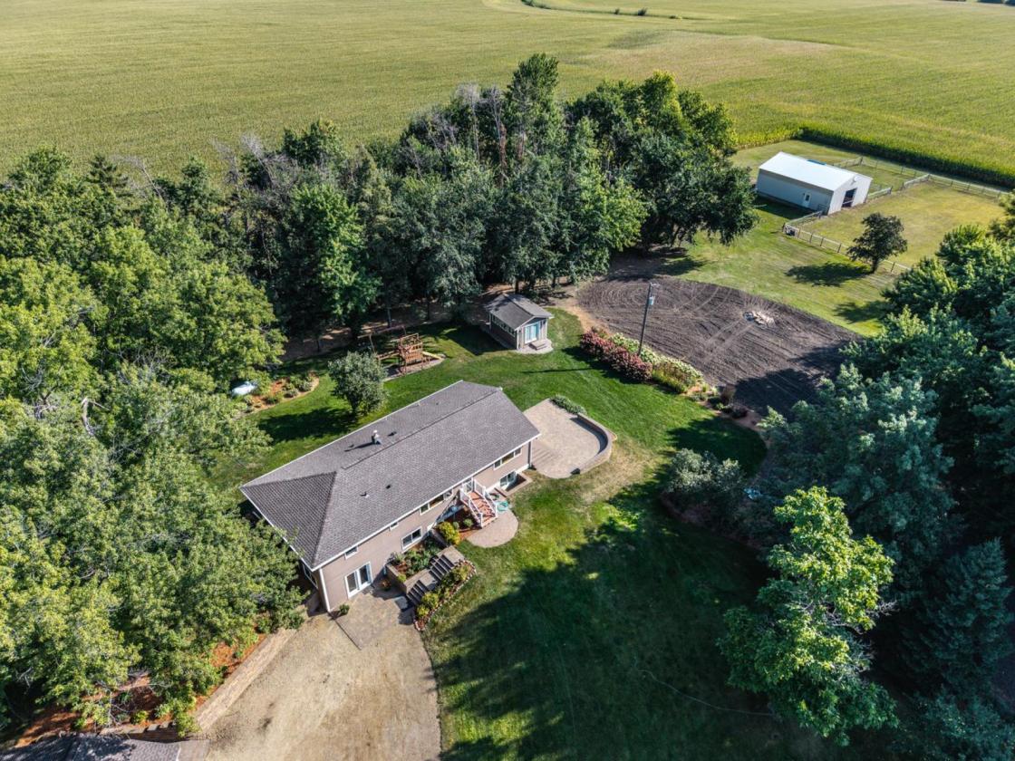 Updated Rambler on 6 acre small horse farm - photo 1