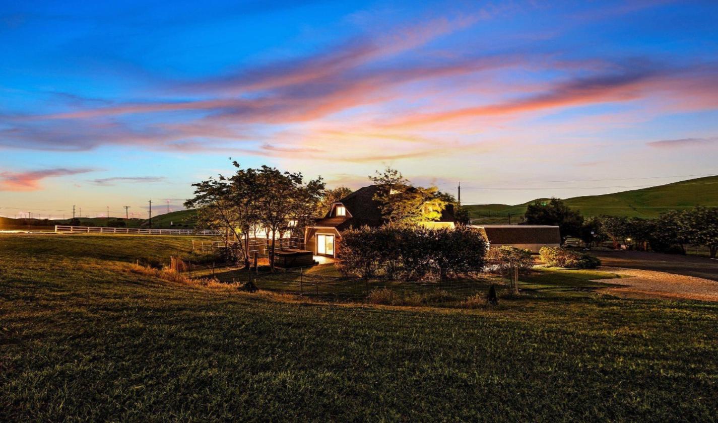 Full Moon Ranch - photo 27