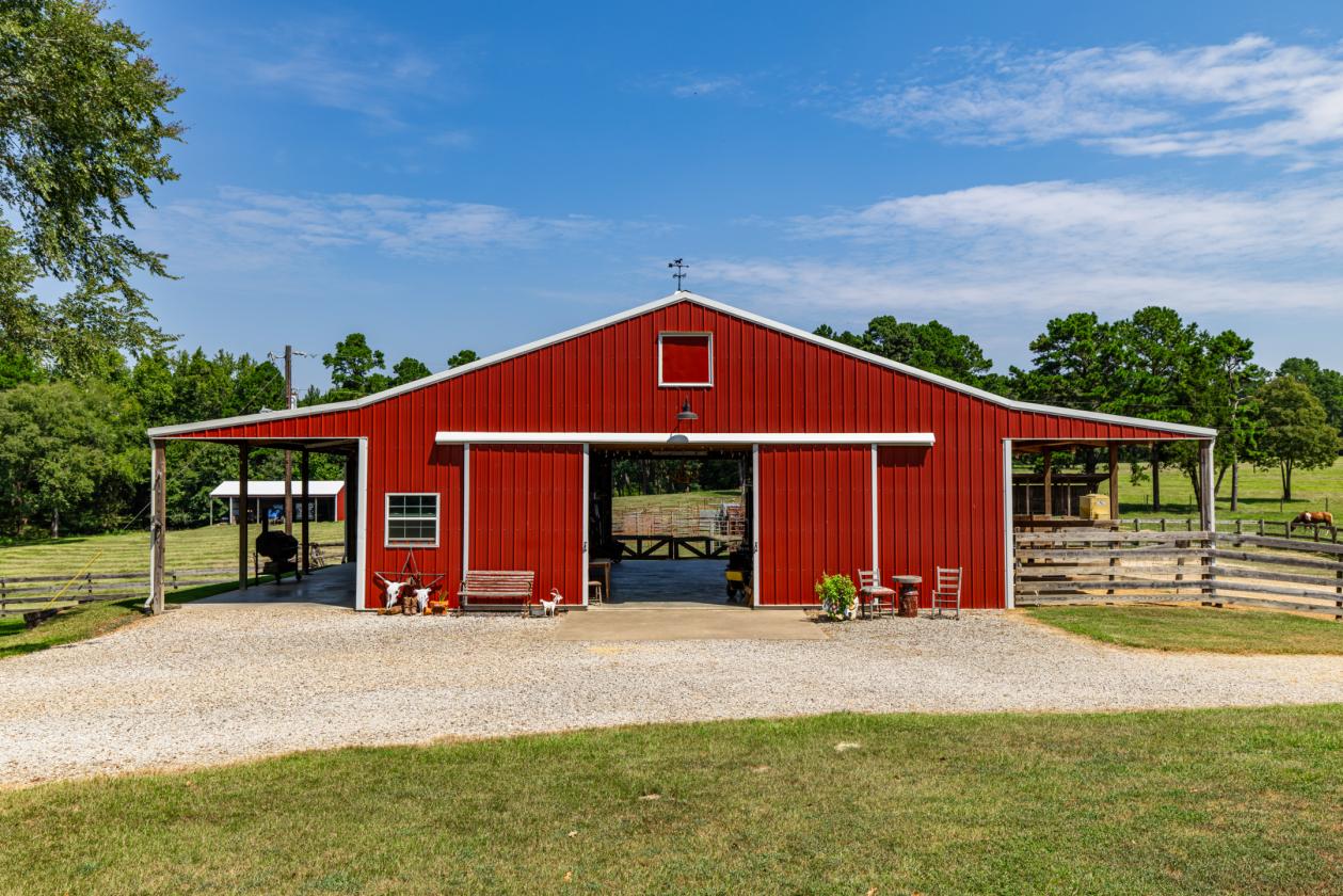 Exceptional 52-Acre Working Cattle Ranch - photo 21
