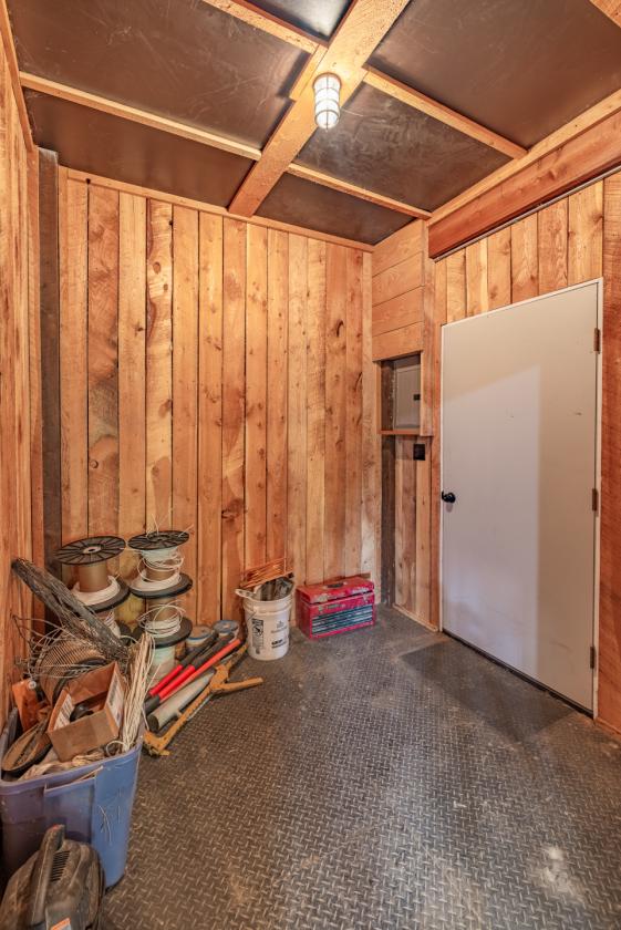 23+ ac, ARENA, 4 stall BARN and SHOP - photo 26