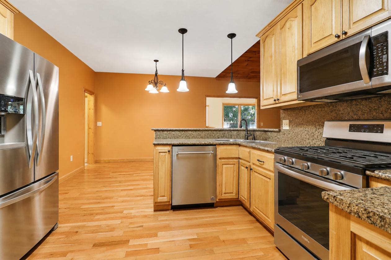 Spacious Cabin in BSF Equestrian community - photo 13