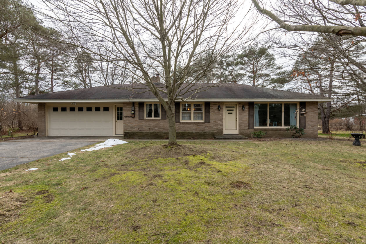 Horse farm for sale Holland, Allegan County, Michigan Horse ranch