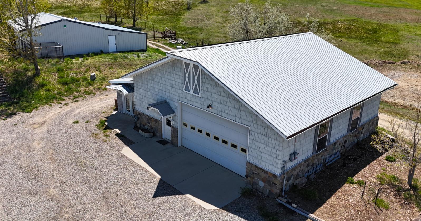 Beautiful Horse Property on 5.37 Acres - photo 23