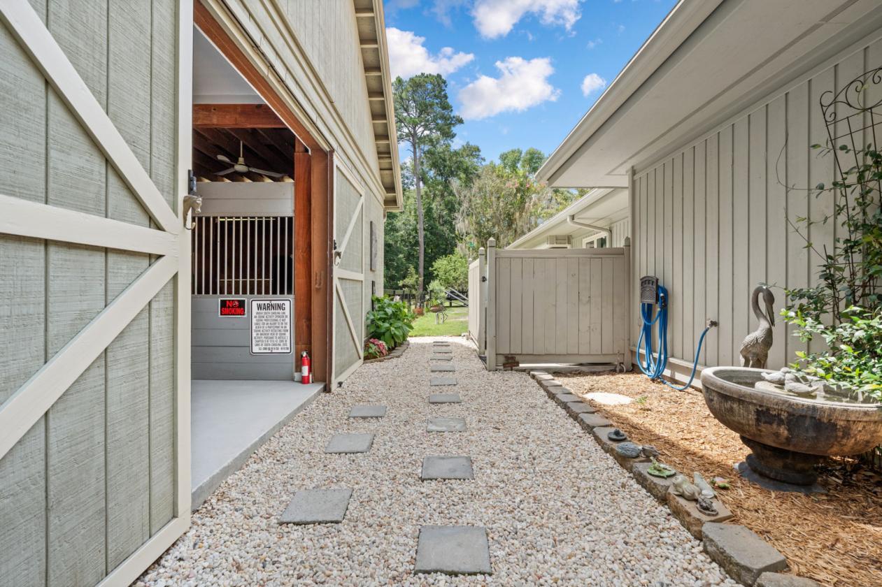 Equestrian Enclave on Two Acres - photo 18