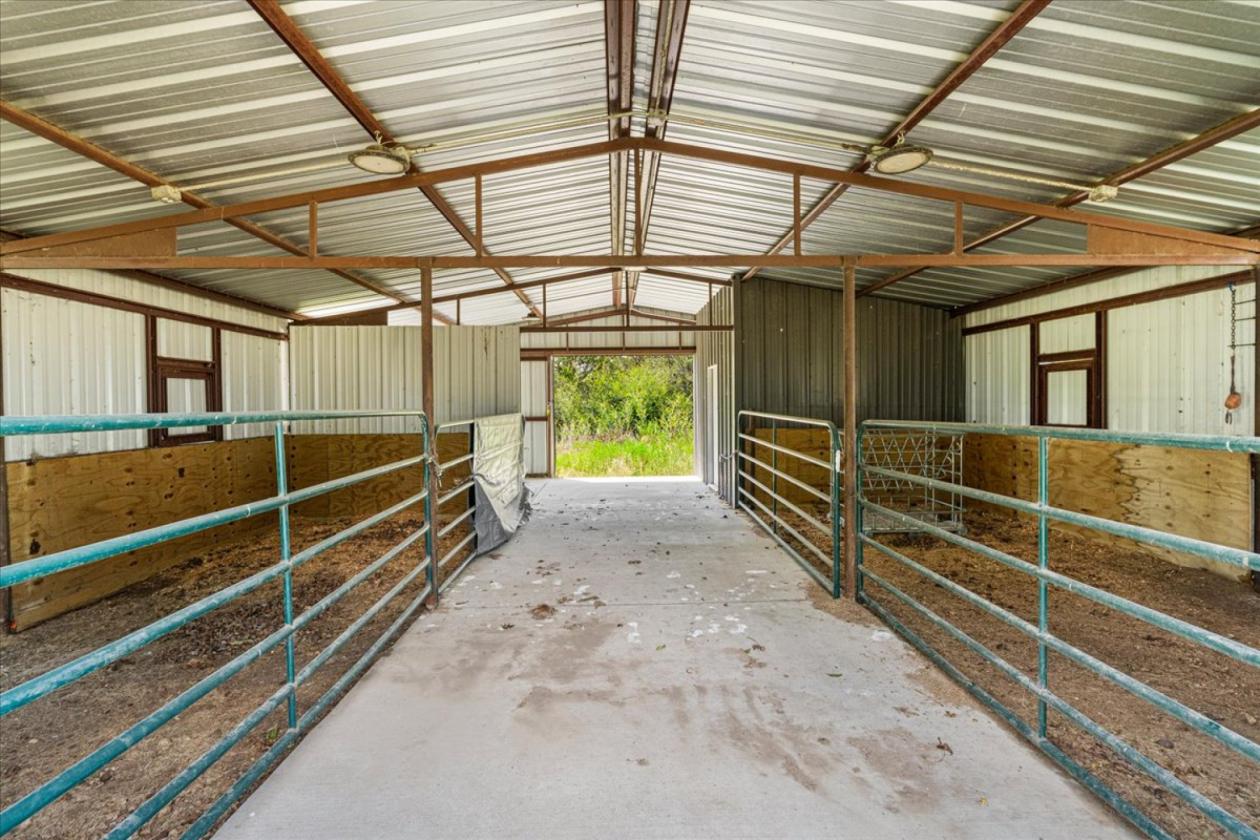 Great Horse Property close to Town! - photo 27