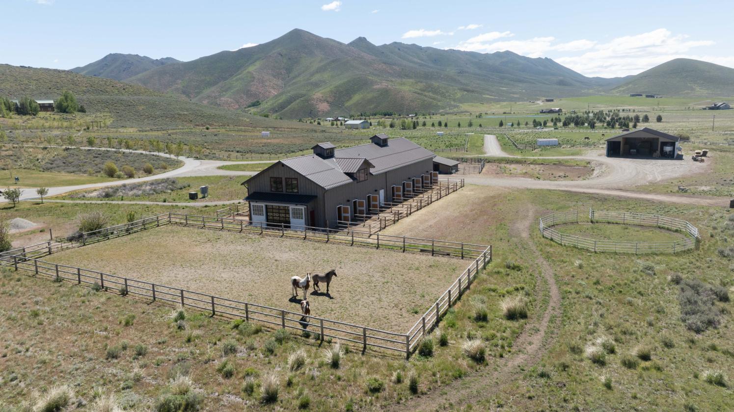 Luxury 65-Acre Equestrian Estate - photo 2