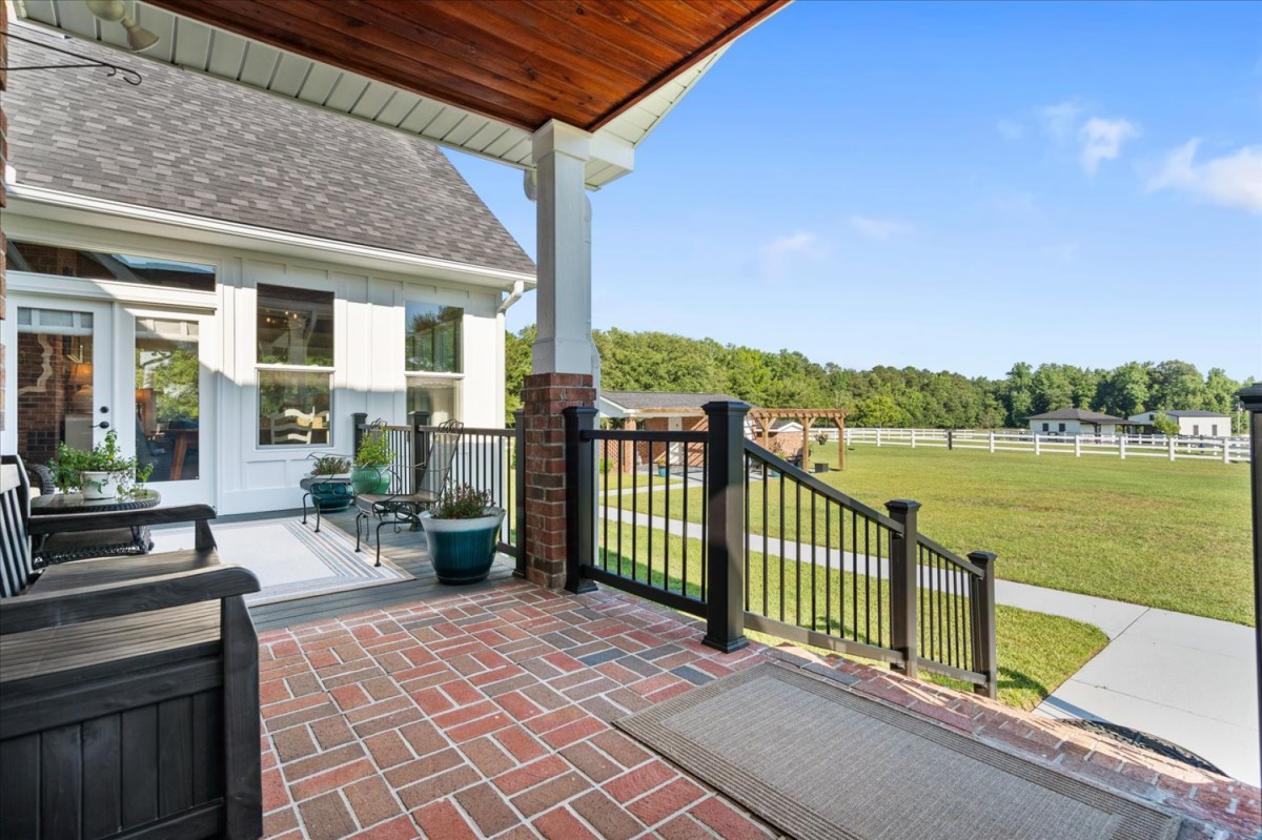 Remarkable 20-Acre Private Estate - photo 26