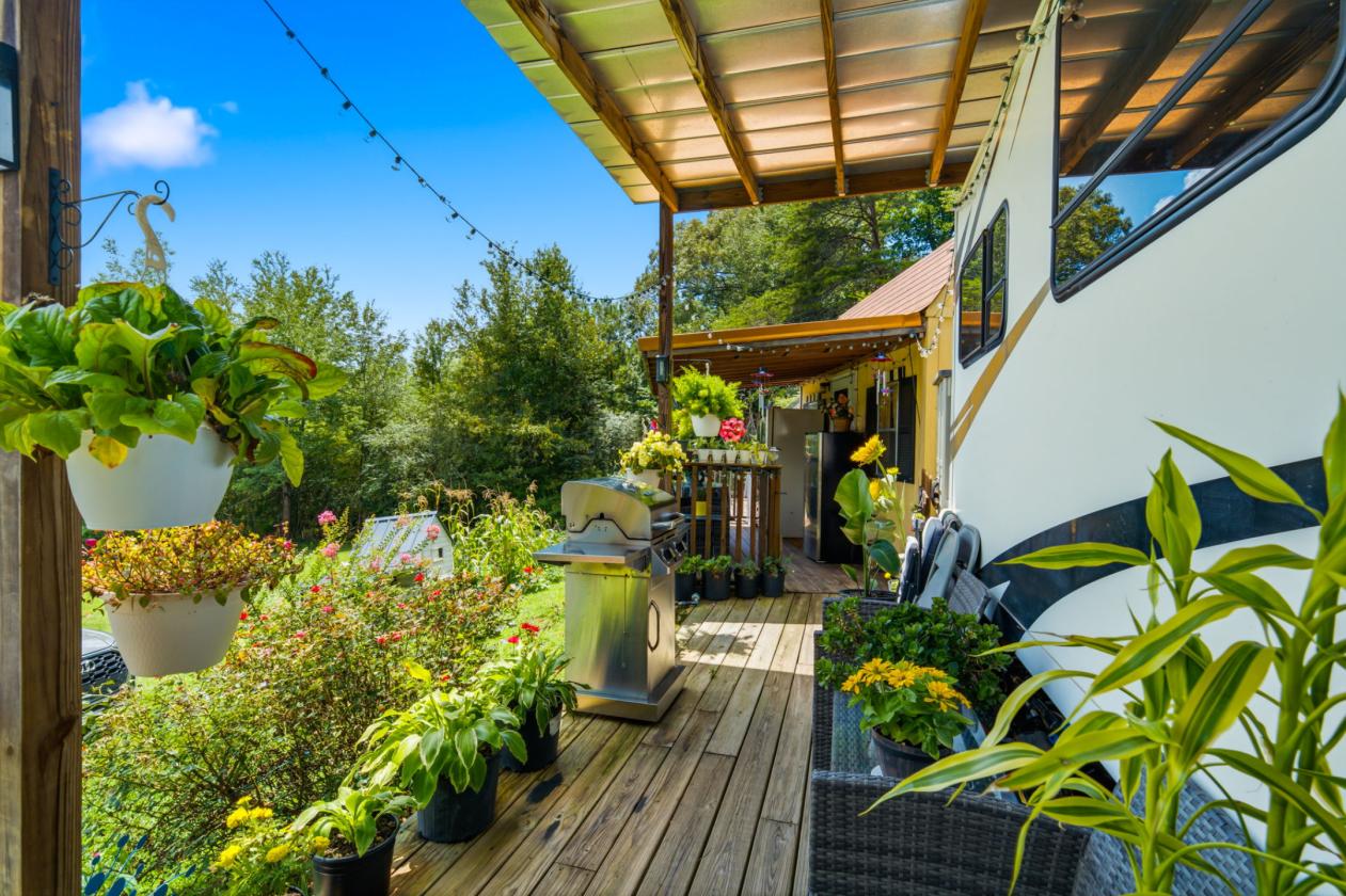 Private, level 4.5 acres! - photo 16