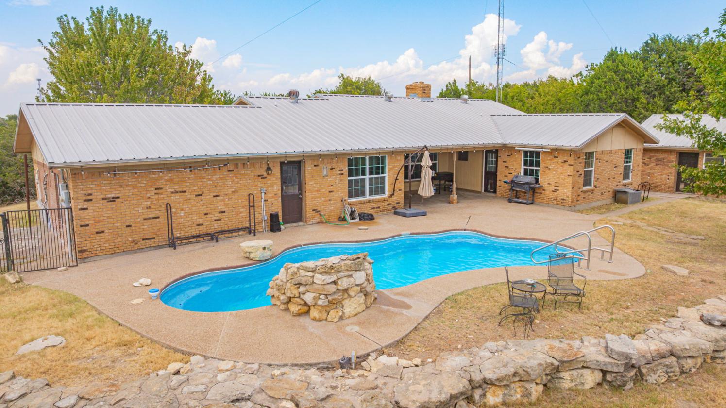 Weatherford TX Horse Property on 3.7 Acres w/ Pool - photo 14