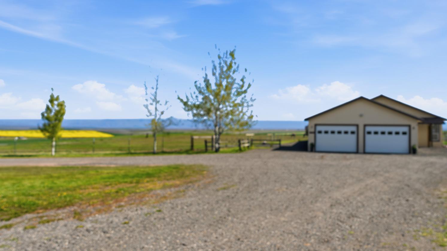 Ranch Property with Panoramic Mountain Views - photo 10