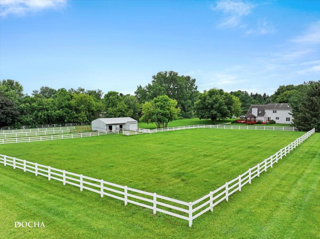New Price! 3 Acre Private Horse Property - photo 22