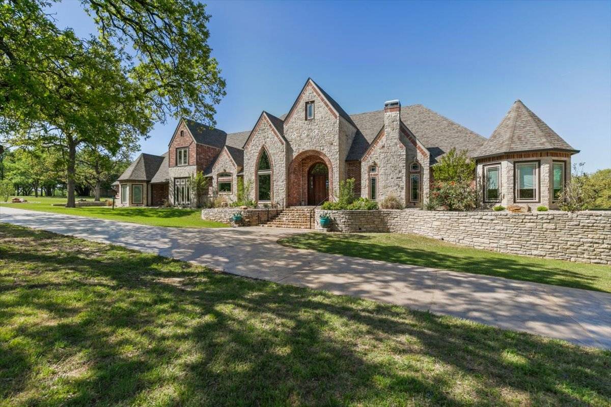 Horse Property for sale.