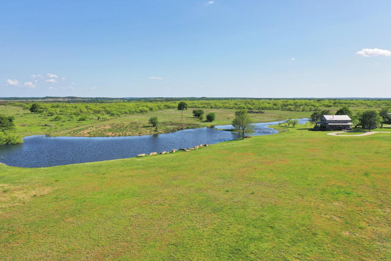SPECTACULAR ±331 ACRE RANCH WITH MULTIPLE HOMES + - photo 16