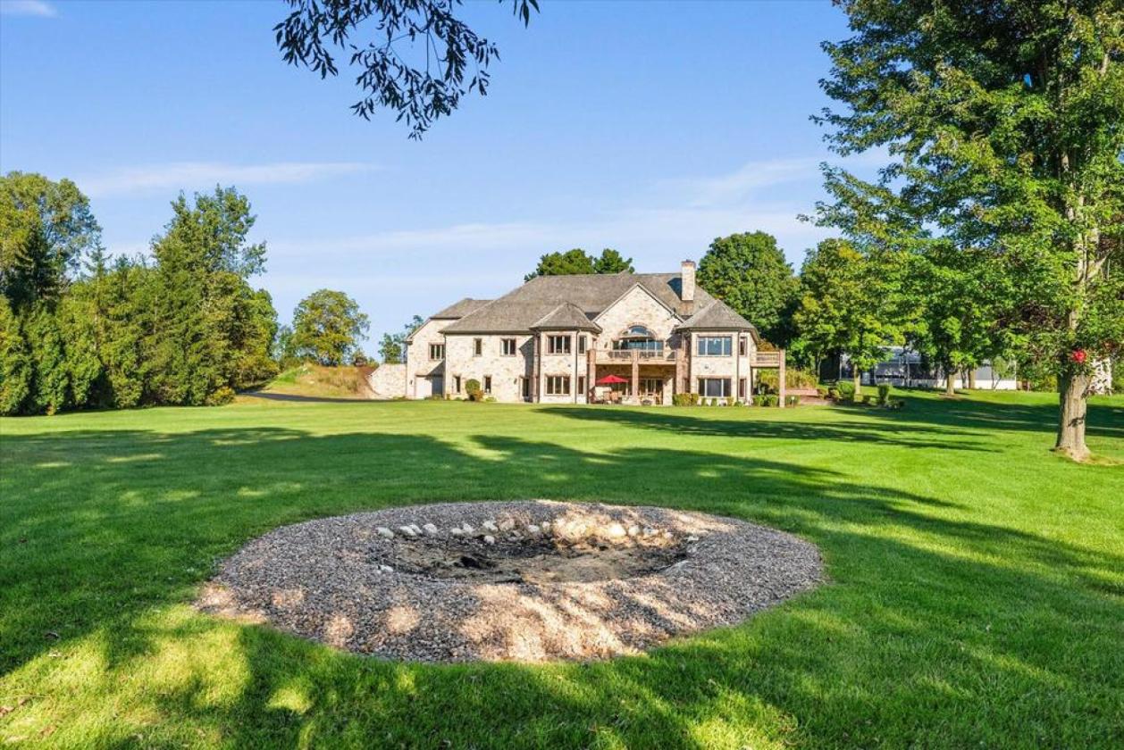 Luxury Horse/Hobby Farm Estate with Gorgeous Views - photo 9