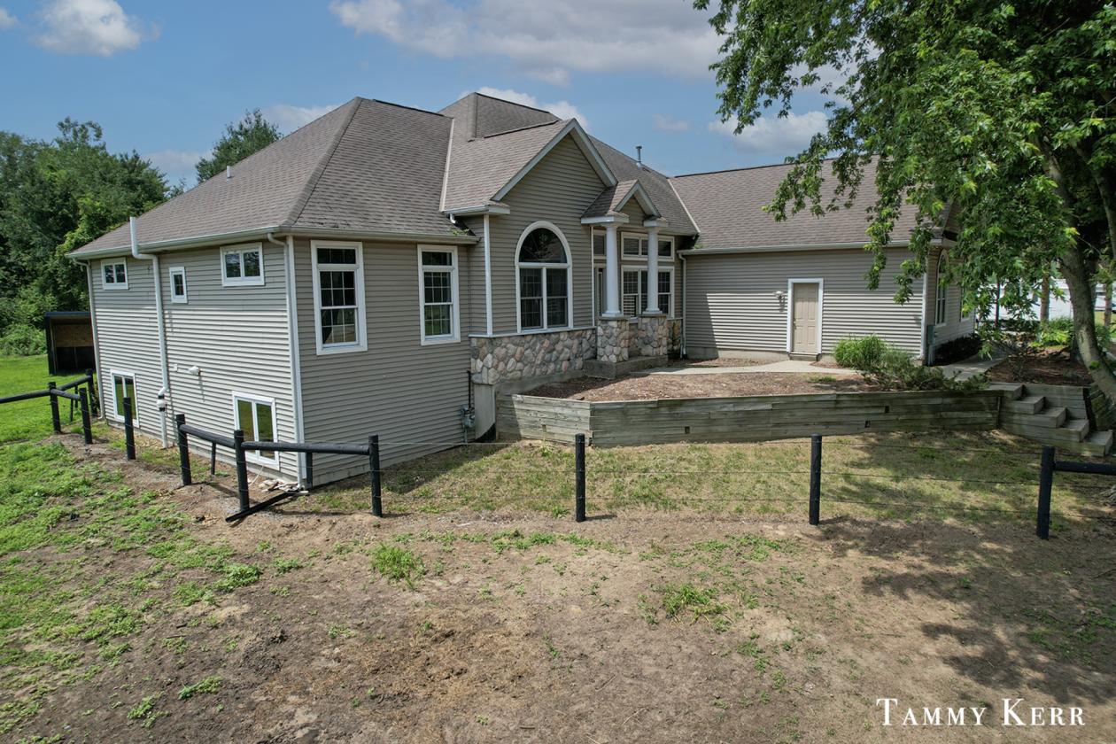 Equestrian Horse Farm - photo 10