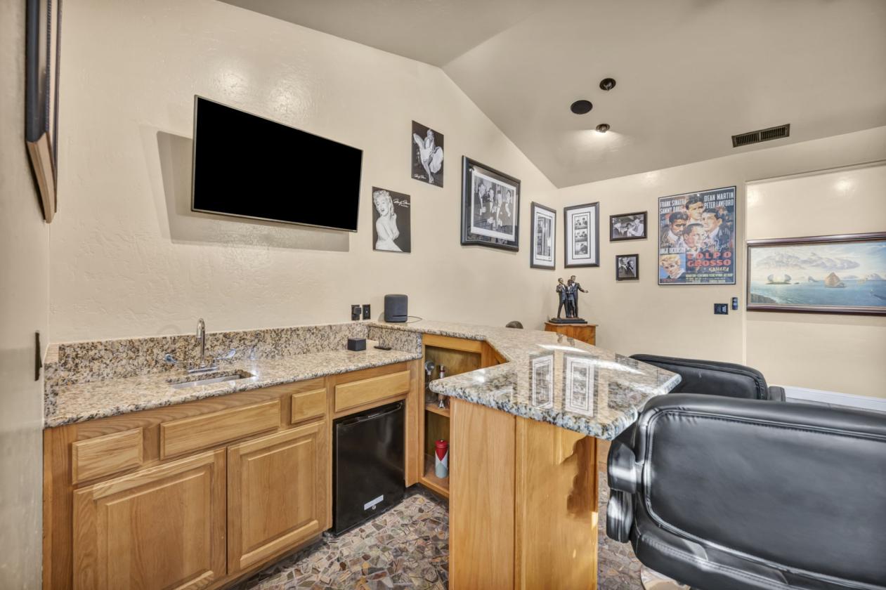 Privacy, Space, and Sierra Mountain Views - photo 21