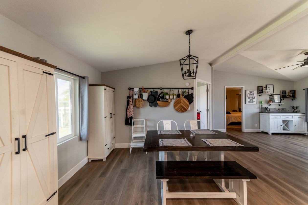 Country Living with Room for Animals and Toys - photo 8