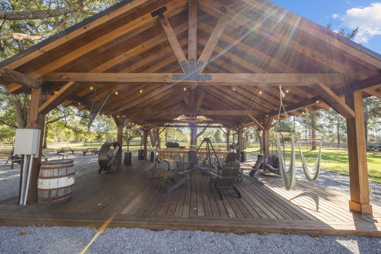 Modern Farmhouse with 3 Stall Barn on 20 Acres - photo 19